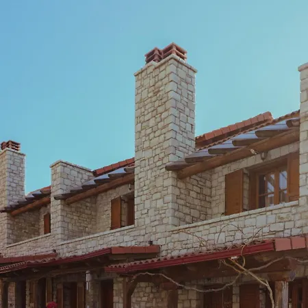 Mezonetes Helmos Ano Lousoi