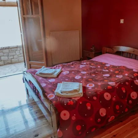 Mezonetes Helmos Apartmán Ano Lousoi