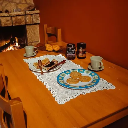 Mezonetes Helmos Apartment *