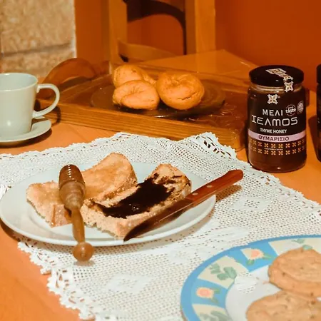 Mezonetes Helmos Ano Lousoi