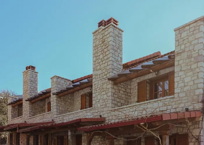 Mezonetes Helmos Ano Lousoi