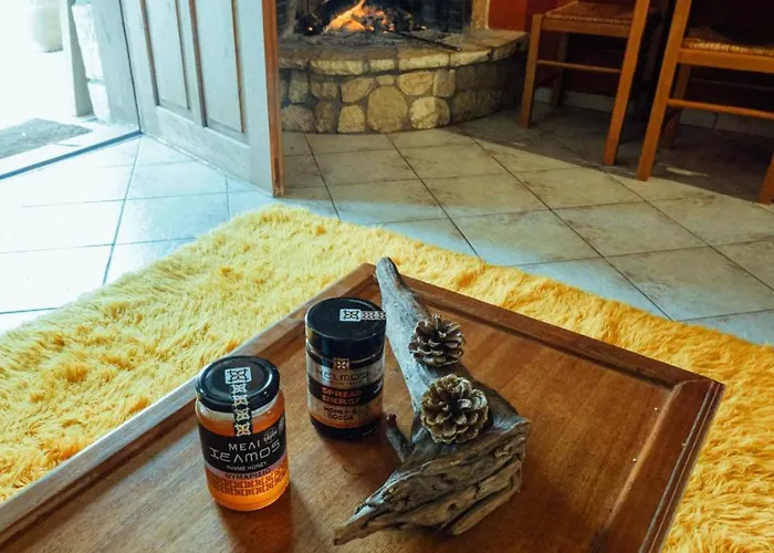 Mezonetes Helmos Ano Lousoi