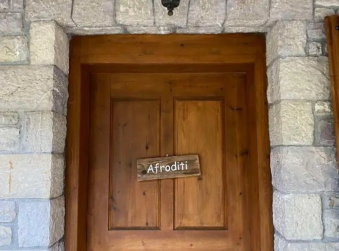 Mezonetes Helmos Apartman *